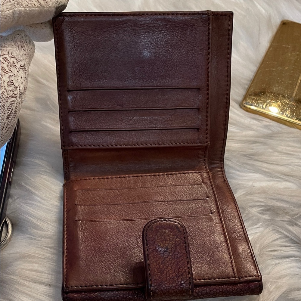 CHANEL Vintage Brown Quilted Caviar Leather Compact Wallet with CC Logo - Picture 11 of 17